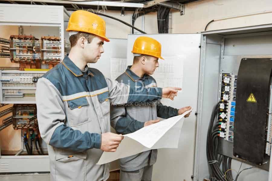 Elektrikle Çalışmalarda İş Güvenliği Tedbirleri - Nida OSGB